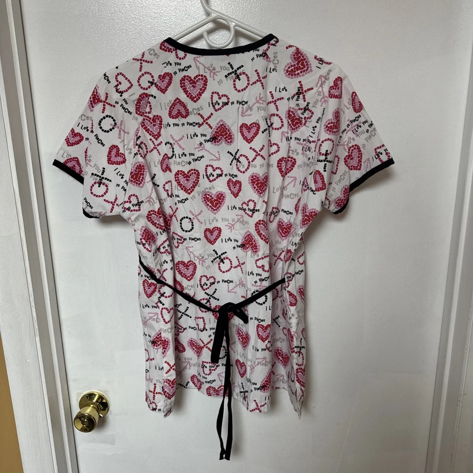 Scrub H.Q. Heart Print Scrub Top – Mock Wrap – Size M – Used Good - Image 4 of 4