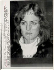 1975 Press Photo Patty Hearst in U.S. Marshal's car at San Mateo County Jail.