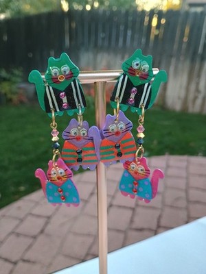 MAM VINTAGE CATS IN SWEATERS DANGLE POST EARRINGS SIGNED K518B