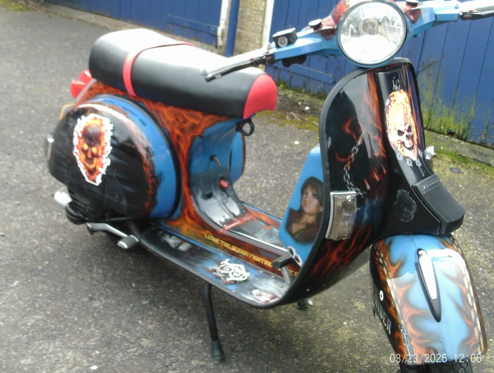 vespa px125 custom airbrushed ghost rider - Picture 6 of 7