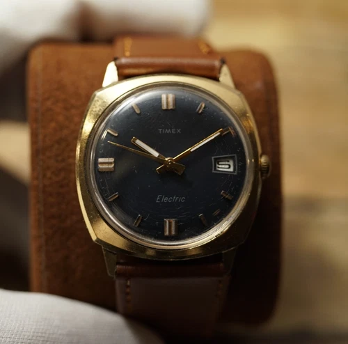 Vintage Cushion Case Grey Timex Electric 35MM Wrist Watch | Partial Running