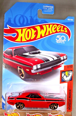 2018 Hot Wheels #189 Muscle Mania 7/10 '70 DODGE HEMI CHALLENGER Red w/Gold MC5