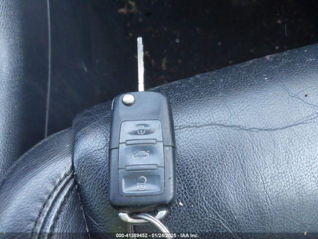 Used Rear Left Door Assembly Rear Side fits: 2010 Volkswagen Tiguan electric pri