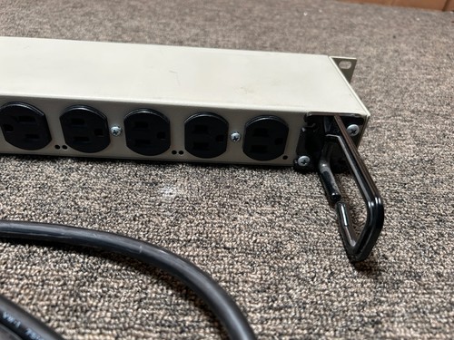 3 X APC NET9RM SurgeArrest Network 9-Outlet Power Distribution /WH - Picture 9 of 12