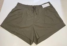 All in Motion Women's Shorts 4.25" Moss green Size XL Drawstring, Front Pockets