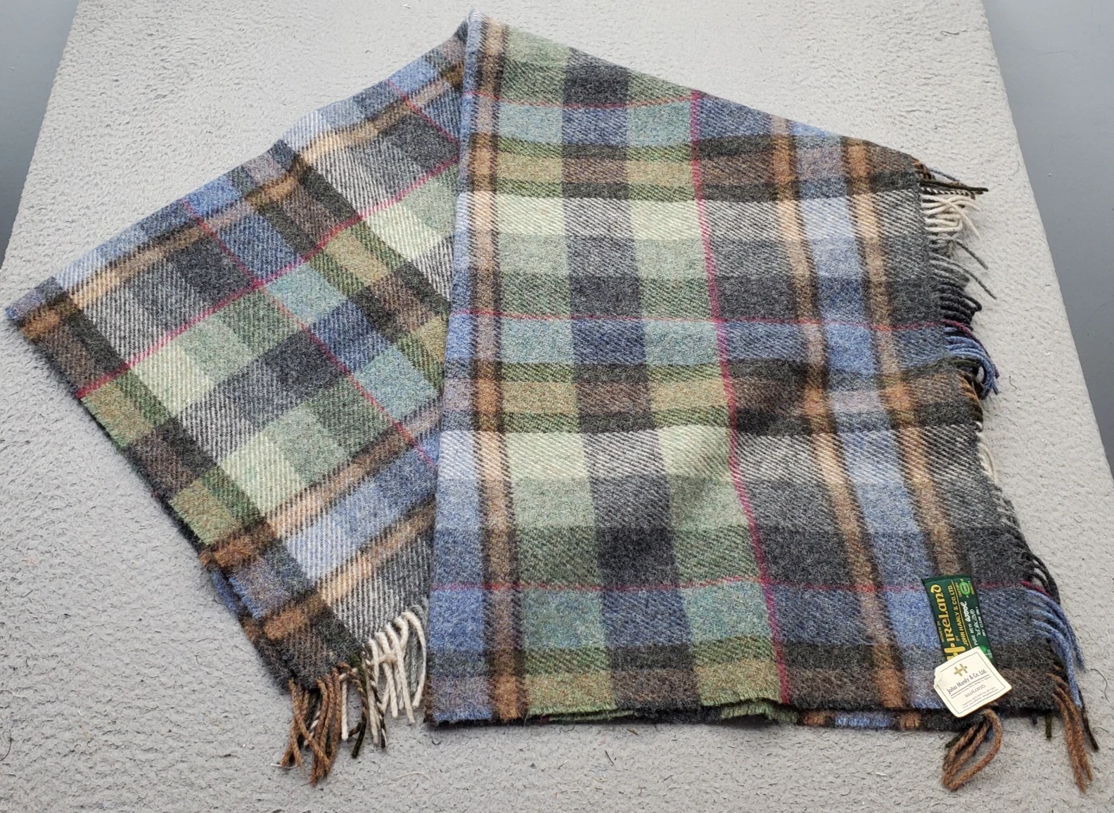 John Hanly & Co Throw Scarf Unisex Multi Plaid Pure Wool Fringe Edges 137x114 cm