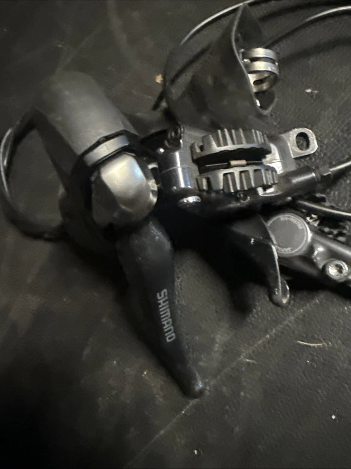 Shimano Rs685 Hydraulic  Mechanical Shift Brake Levers And Caliper  F/r  11/2 - Image 3 of 4