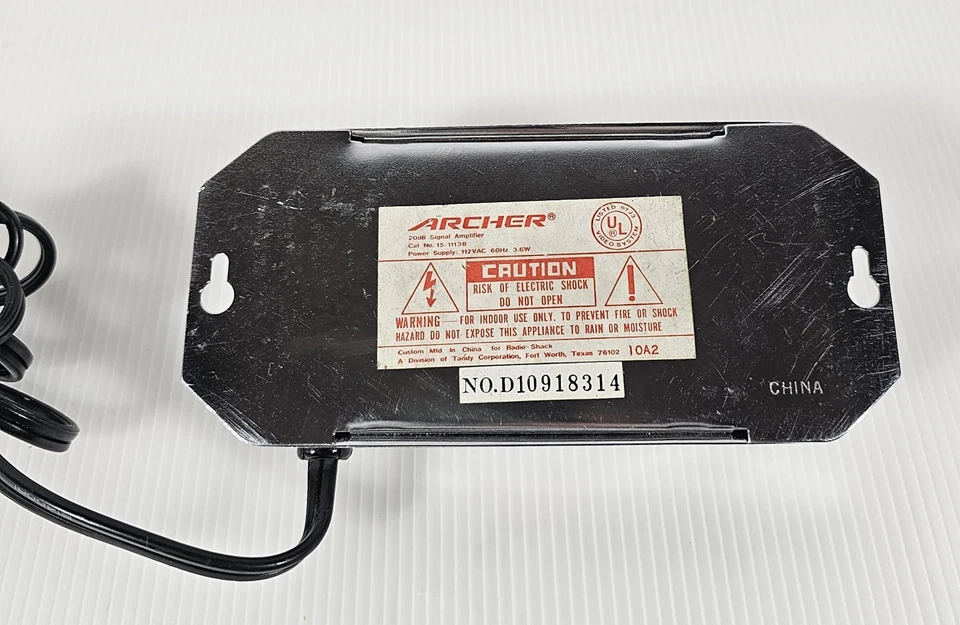 RadioShack Archer 15-1113B 20dB Signal Amplifier UHF/VHF/FM - Image 4 of 4