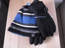 BOYS ZX OUTDOOR REVERSIBLE BEANIE  WINTER GLOVES - BLUE/BLACK - SIZE L/XL - NWT