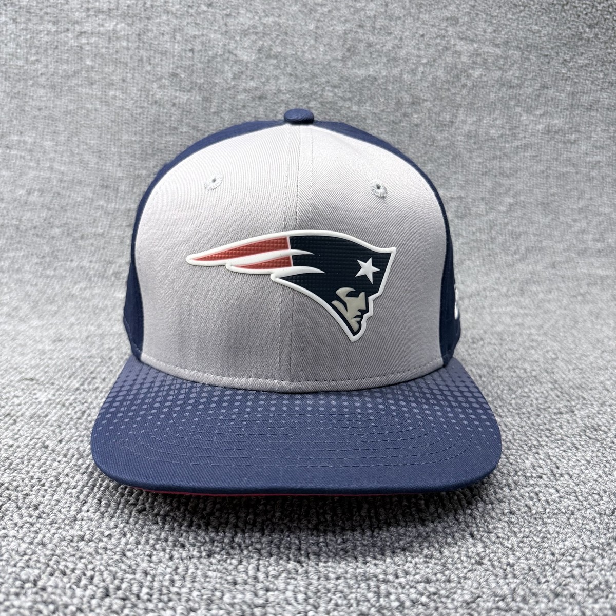 New Era 9FIFTY Youth New England Patriots Snapback Hat Gray Navy Rubber Logo