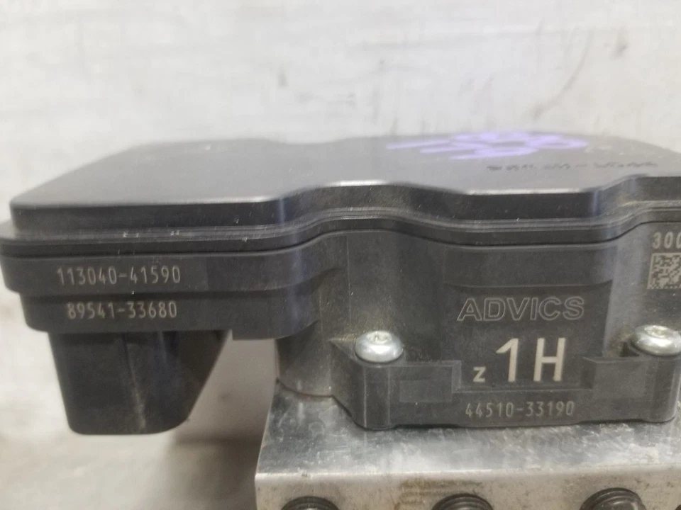 21 2021 LEXUS ES300H 2.5L ABS ANTI-LOCK BRAKE PUMP - Image 4 of 4