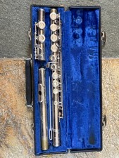 Gemeinhardt M2 flute with hard case. Made in USA