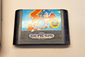 Sega Genesis Model 2 MK-1631 Game System With 2 Controllers & Sonic 2 Game