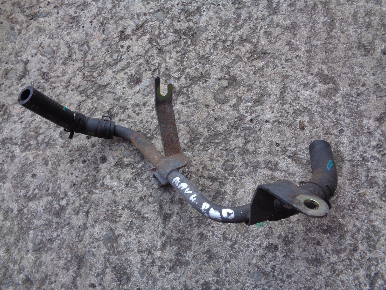 TOYOTA RAV4 MK2 2.0 D4D DIESEL ~ METAL COOLANT WATER PIPE WORK + 2X SMALL HOSES thumbnail 3