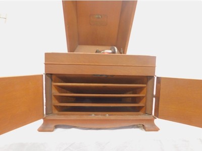 Victor Victrola VV-IX Talking Machine Phonograph Works Great comes with ...