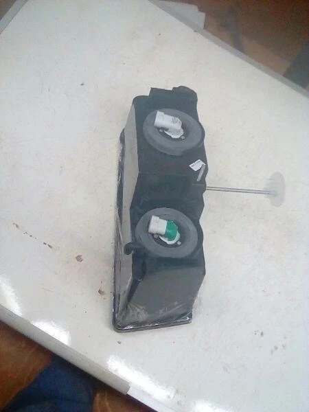 Faro conductor con revestimiento inferior del cuerpo compatible con 02-05 AVALANCHE 1500 4888 Foto 2 de 4