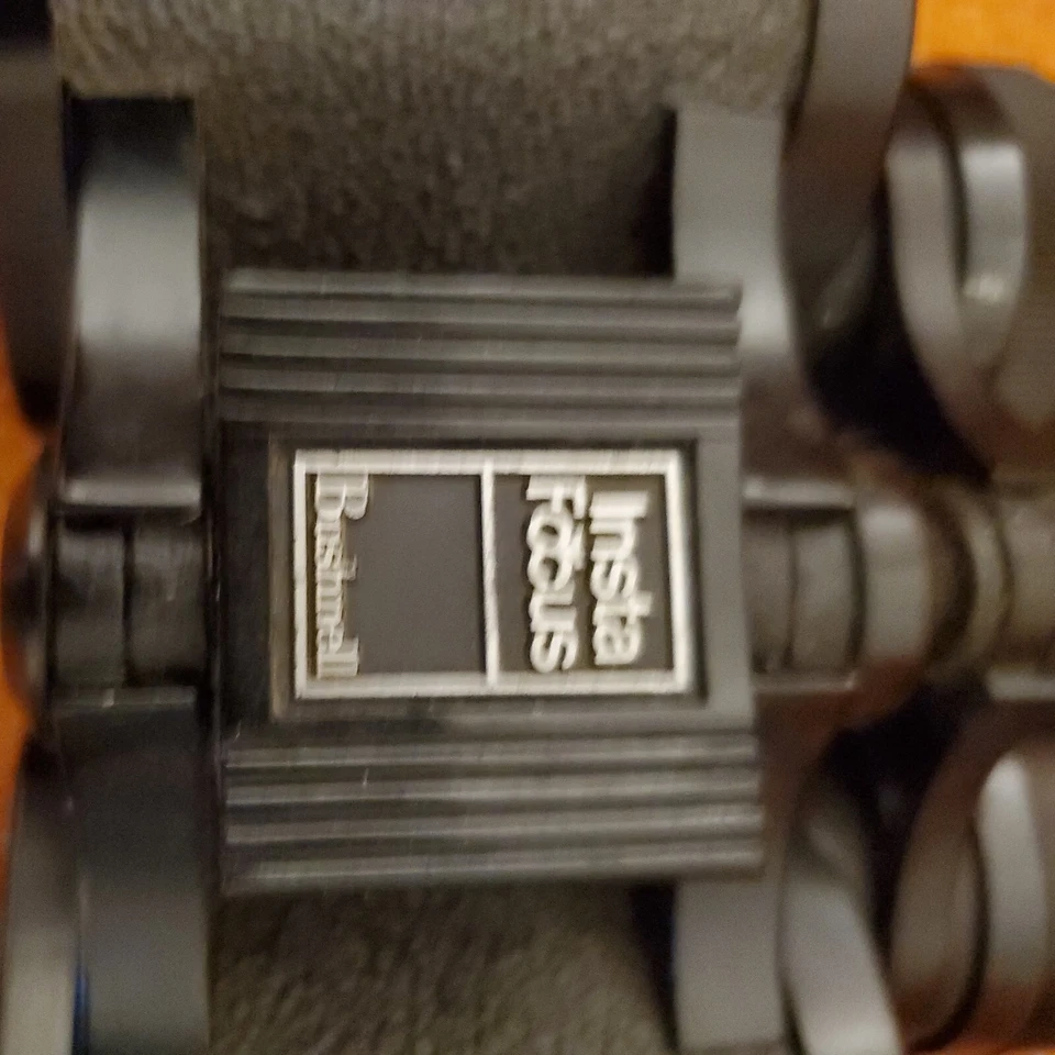 Bushnell Ensign Binoculars 7X35 Insta-Focus Wide Angle 500ft at 1000yards Coated - Image 2 of 4