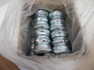 Bx of 10 CROUSE HINDS 663 COMPRESSION TYPE EMT COUPLINGS 1-1/4'' Concrete Tight