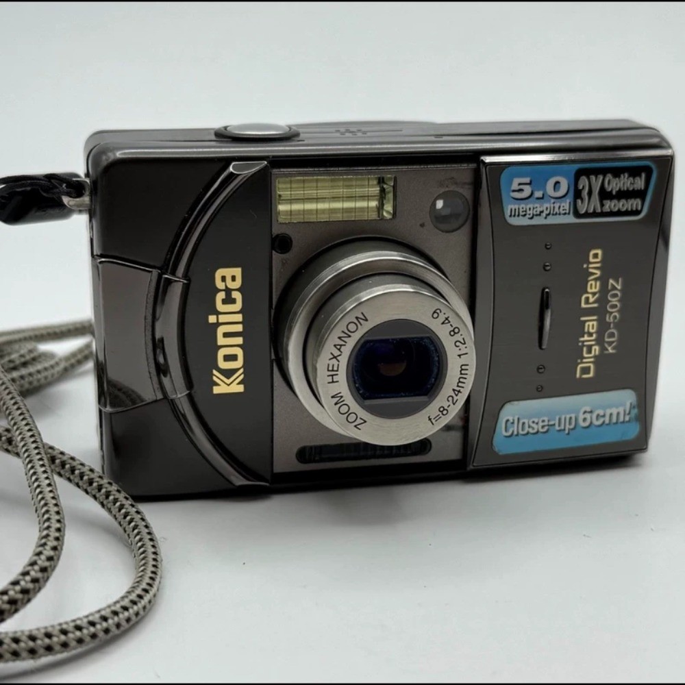 Konica Revio KD-500Z Digital Camera 5.0 MP 3x Optical Zoom with
