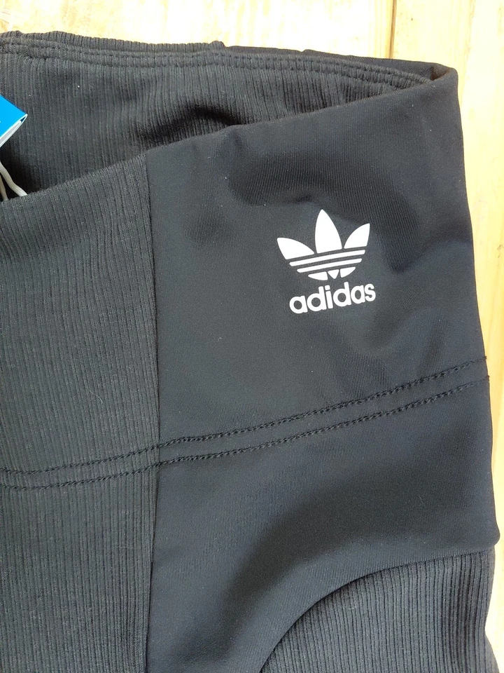 Nuevas Medias Pantalones Cortos Adidas Dos en Uno Siempre Originales Para Mujer Originales Negro Acanalado Foto 3 de 4