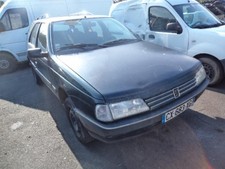 Retroviseur gauche (ou coque) Peugeot 405