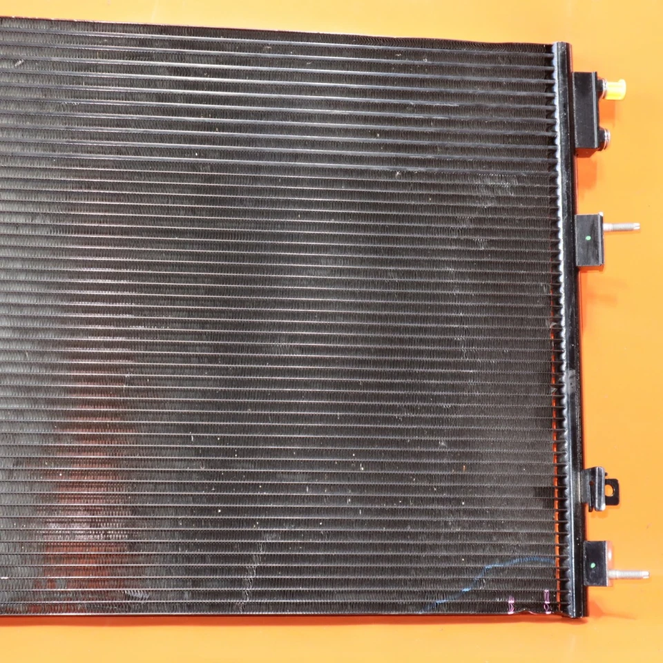 Dodge Charger Challenger AC Condensador 2010 2011 2012 2013 2014 68050127AB Fabricante de Equipo Original Foto 3 de 4