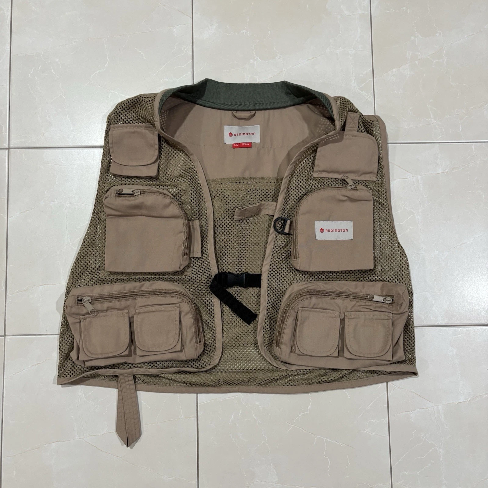 Redington Fishing Vest Men’s S/M Khaki Tan Beige Cast Reel Gorp Core Hunting