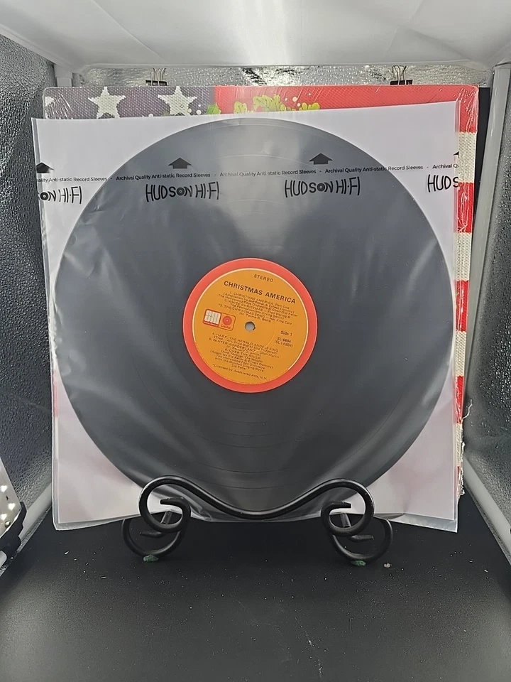 CHRISTMAS AMERICA 1973 Various LP CAPITOL Records VG+/EX - Image 4 of 4