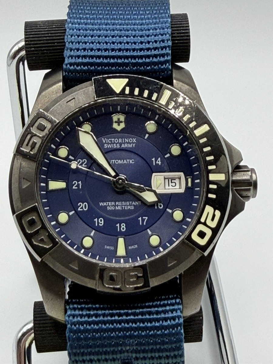 Victorinox Swiss Army Dive Master 500 Blue Mens Watch 241425 for