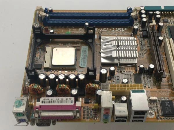 Abit motherboard socket 478, 2.4ghz cpu, is7-e2, 5x pci, 1x agp - Image 2 of 4