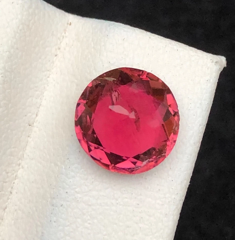 Turmalina roja corte natural de 3,46 quilates, piedra preciosa suelta de Afganistán Foto 4 de 4