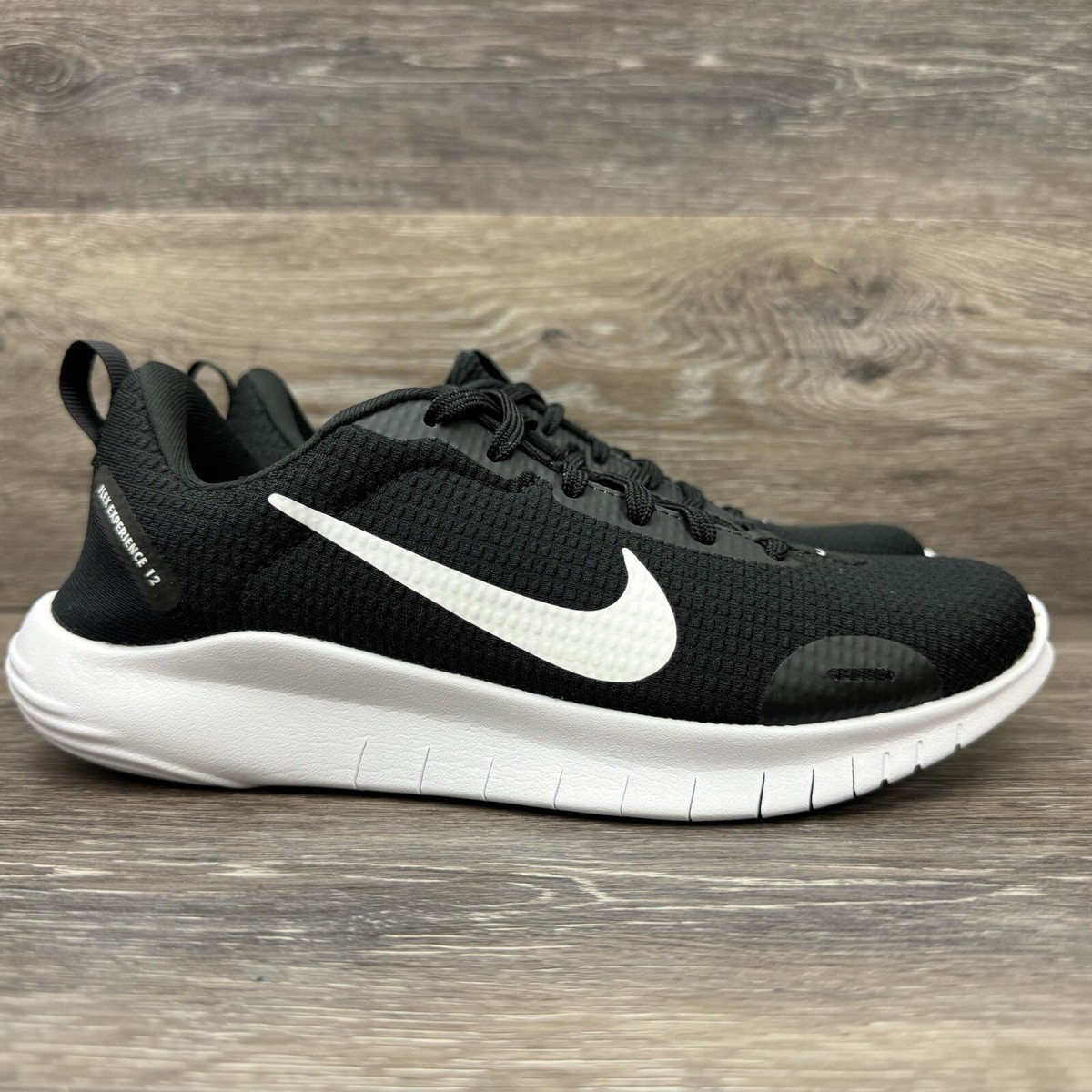 Women's Nike Flex Experience RN 12 Size Black White Lace up