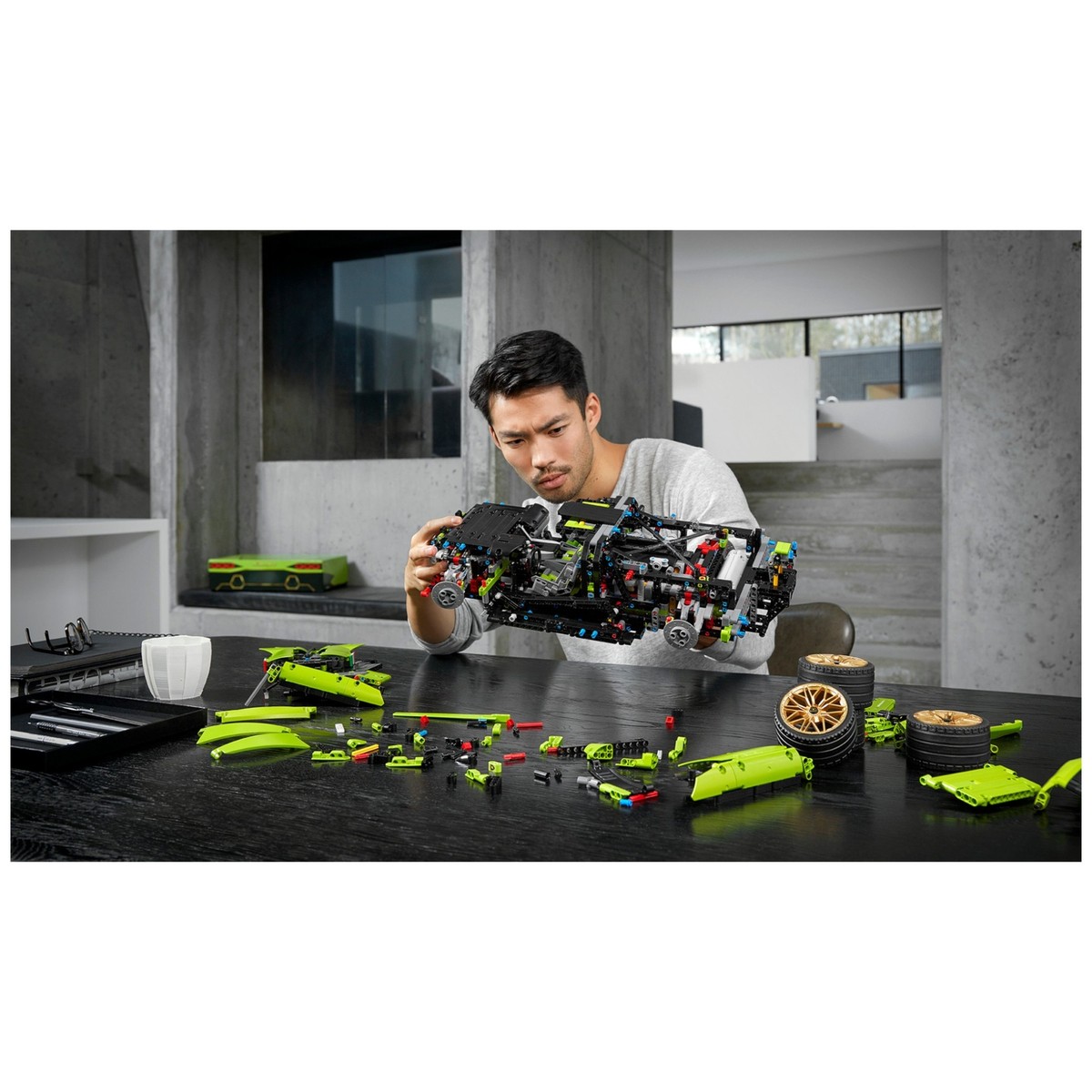 LEGO Technic Sets: 42115 Lamborghini Sián FKP 37 NEW 673419318679