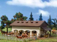 Vollmer scala N 47719 Scuderia con cavalli inclusi Nuova OVP