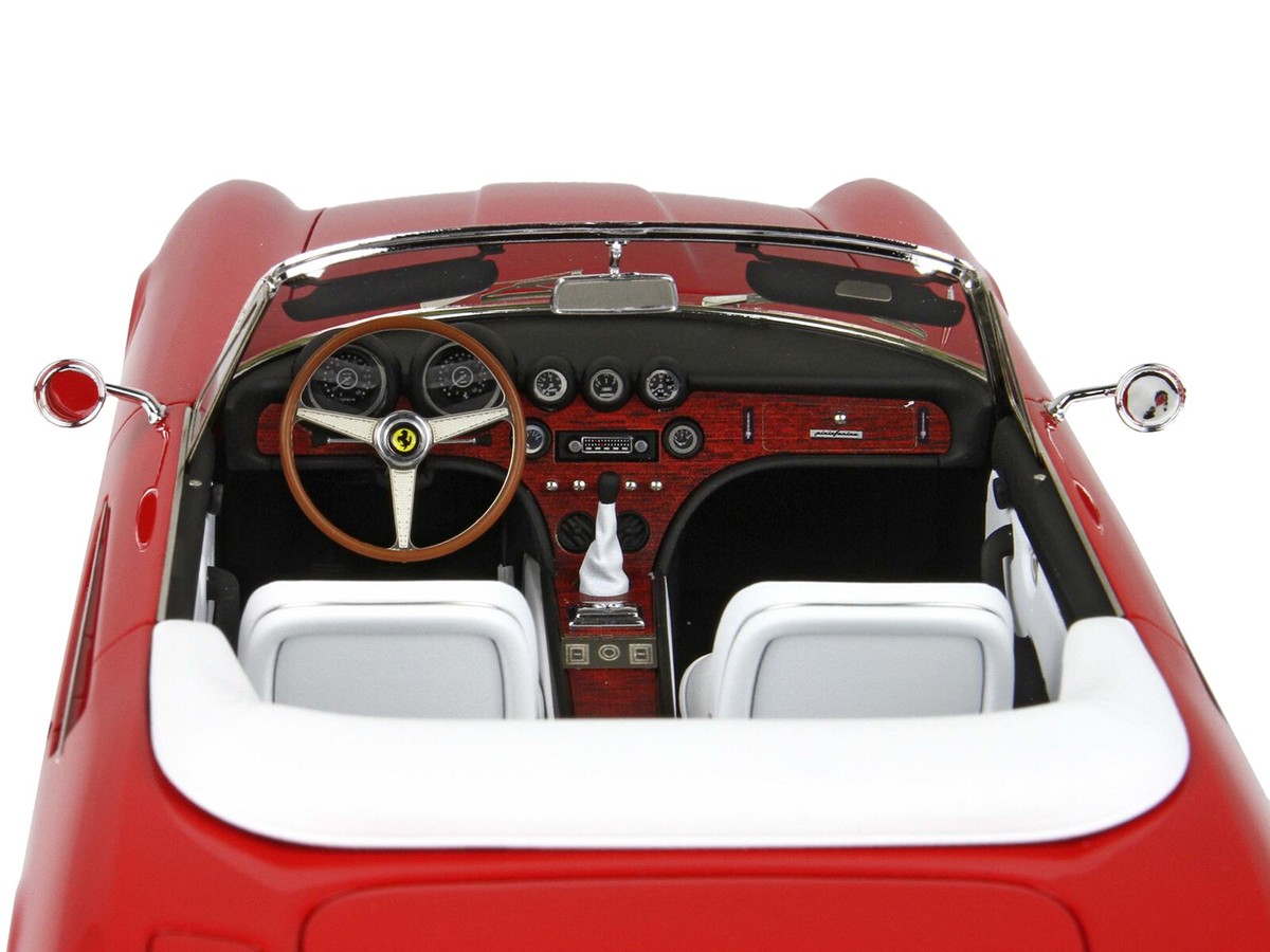 1966 FERRARI 365 CALIFORNIA CONVERTIBLE RED & DISPLAY CASE 1/18