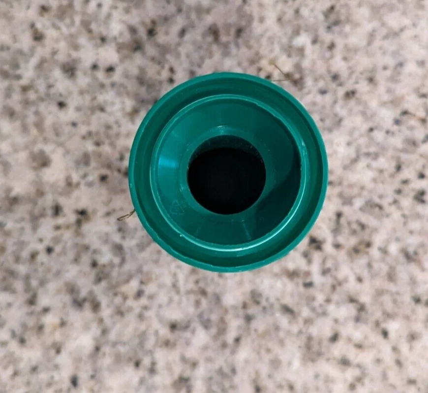 1000 m Isacord Embroidery Thread 40 color 6133 100% polyester New 02922 caper - Image 3 of 4