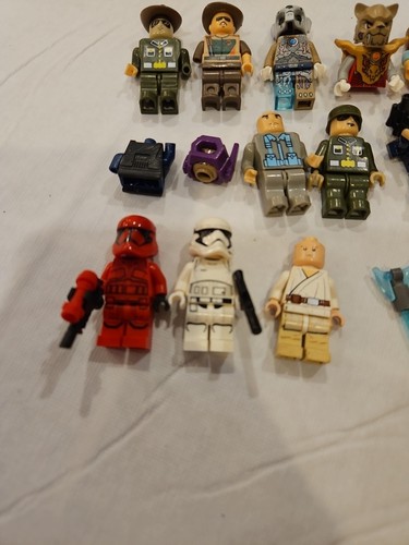 LEGO Mini Figure Assorted Figures and Accessories Lot of 20 Random Pieces - Picture 6 of 21