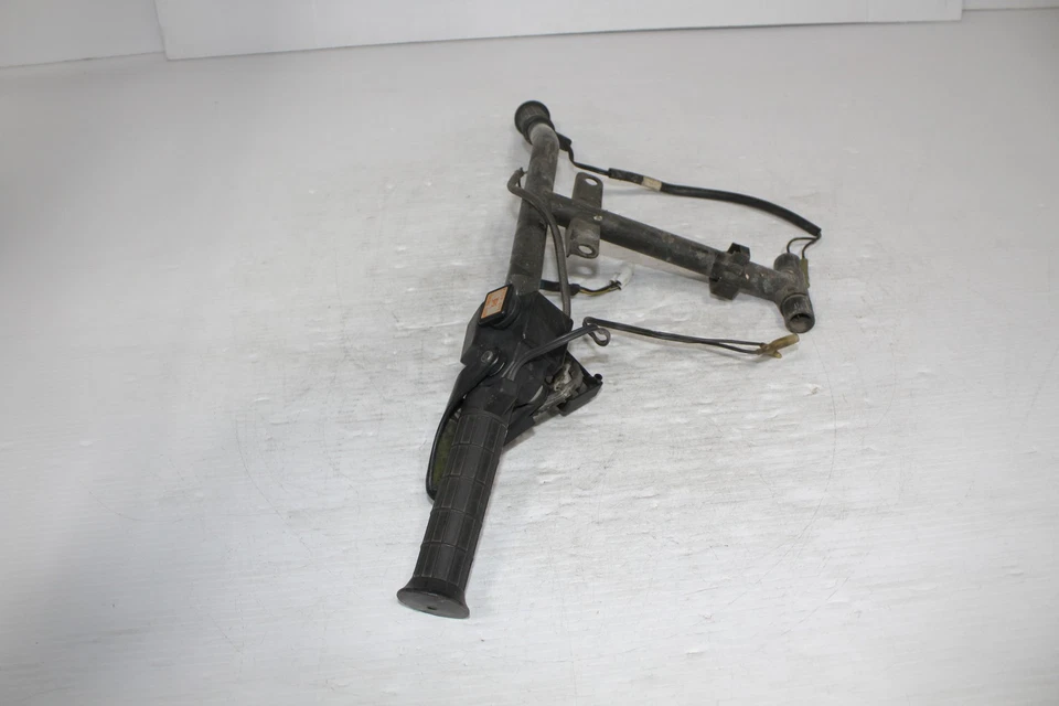 1994 YAMAHA OVATION LE OEM HANDLEBAR 85N-23811-00-00 - Image 4 of 4