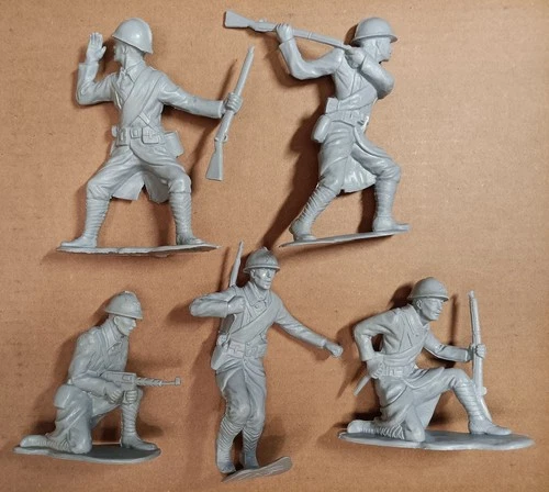 Vintage Marx 6 inch UK-EXCLUSIVE French Soldiers plastic figures