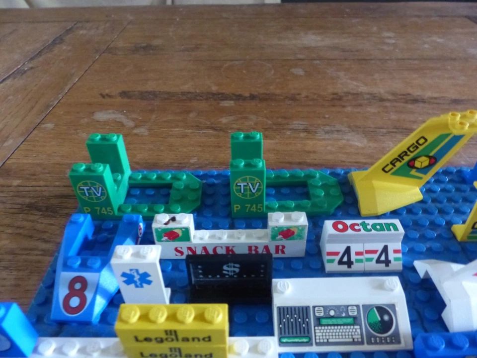 Lego : Lot de pièces sérigraphiées ,imprimées,  vintage - Photo 2/4