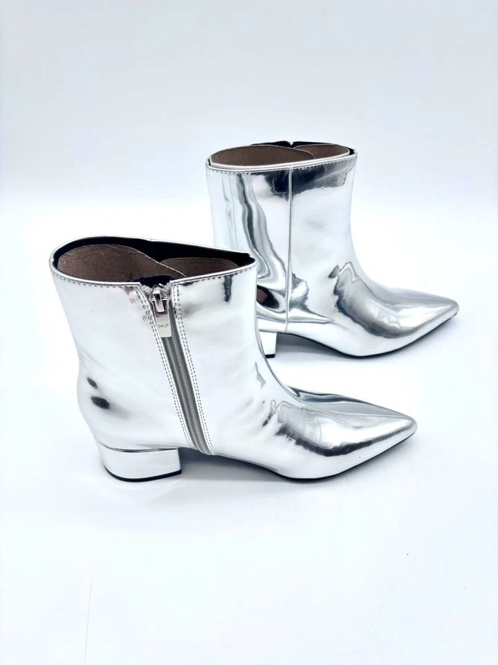 Botín para mujer Marc Fisher Gismo plateado metálico talla 6,5 M Foto 2 de 4