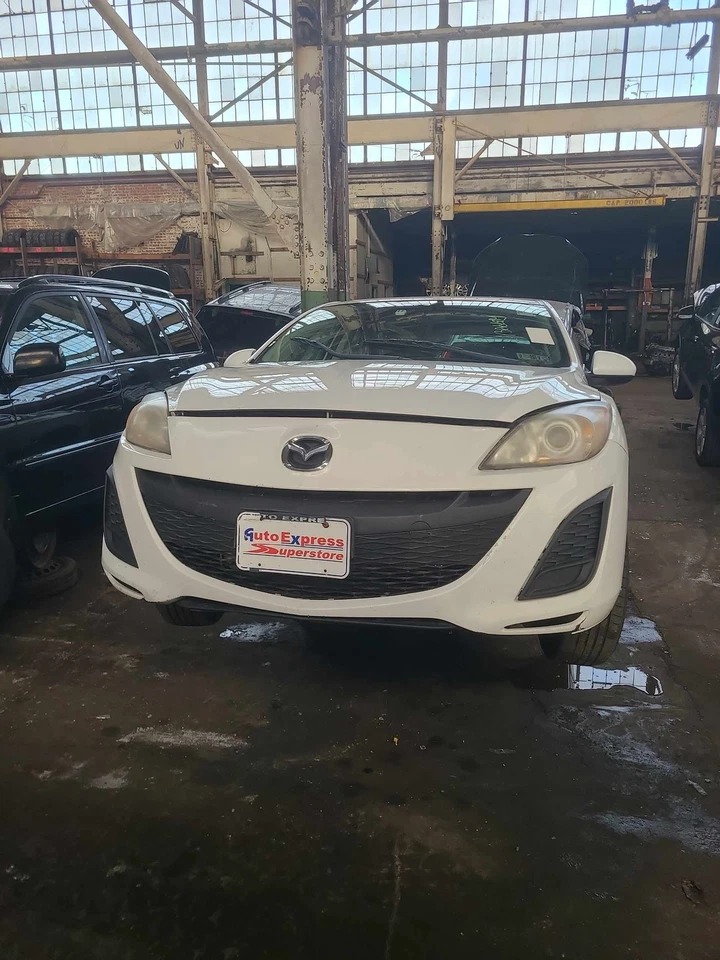 Botella lavadora Mazda 2010-2011 3 capacidad estándar 2,0 L Foto 3 de 4