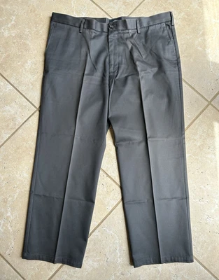 Dockers Signature Khaki Men’s Straight Fit Gray Cotton Twill Khaki Pants 40 - Image 1 of 3