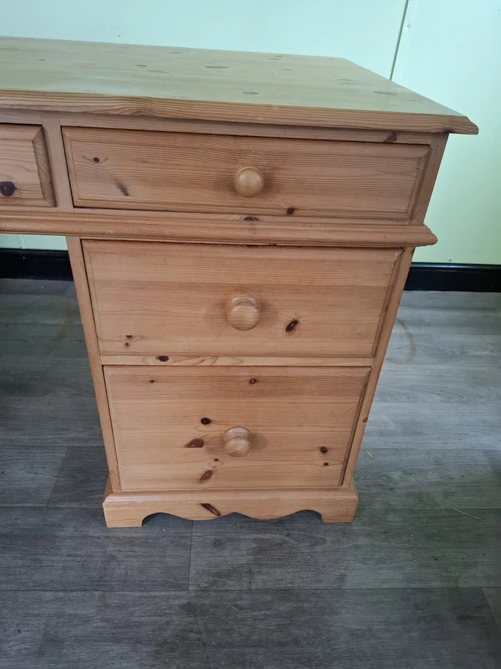 Pine Double Pedestal Desk - Image 4 of 4