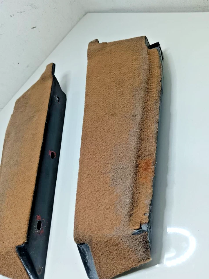 Retentor de bandeja traseira Toyota Starlet KP61 82-84 fabricante de equipamento original - Imagem 2 de 4