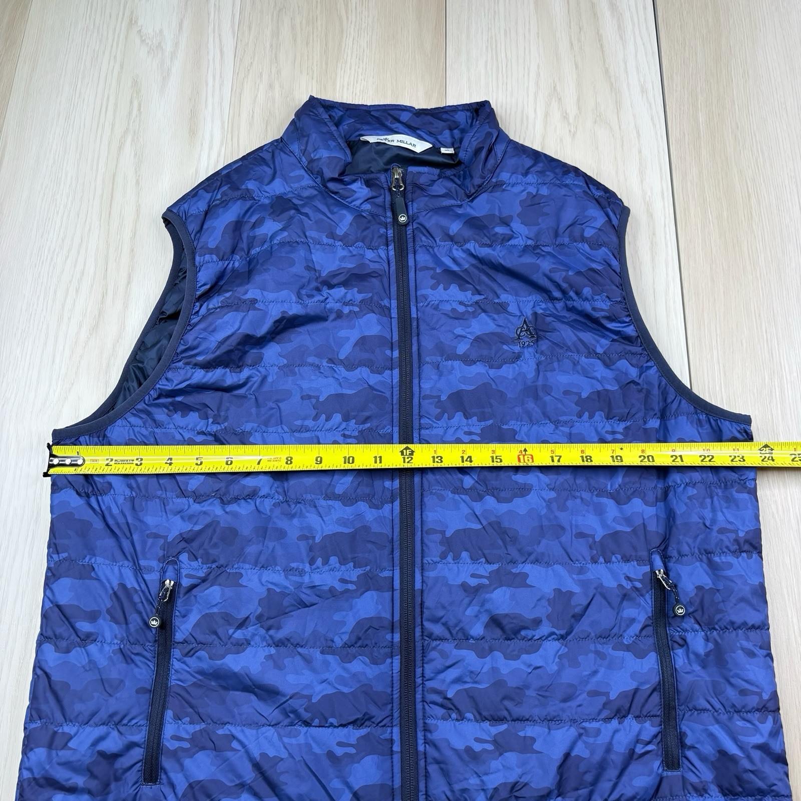 Peter Millar Camo Hyperlight Vest Performance Qui… - image 8