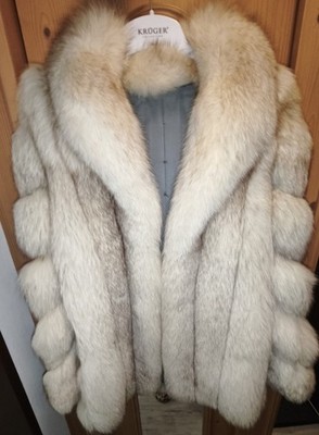 Elegant Genuine Saga Fox Fur Coat   Size M + Matching Hat