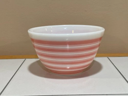 Vintage Pyrex 401 Pink White Stripe Rainbow Nesting Mixing Glass Bowl 1-1/2 Pint