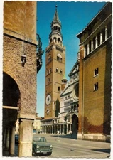 CREMONA [907] - CREMONA Scorcio Battistero - Duomo e Torrazzo (auto) - FG/Non Vg