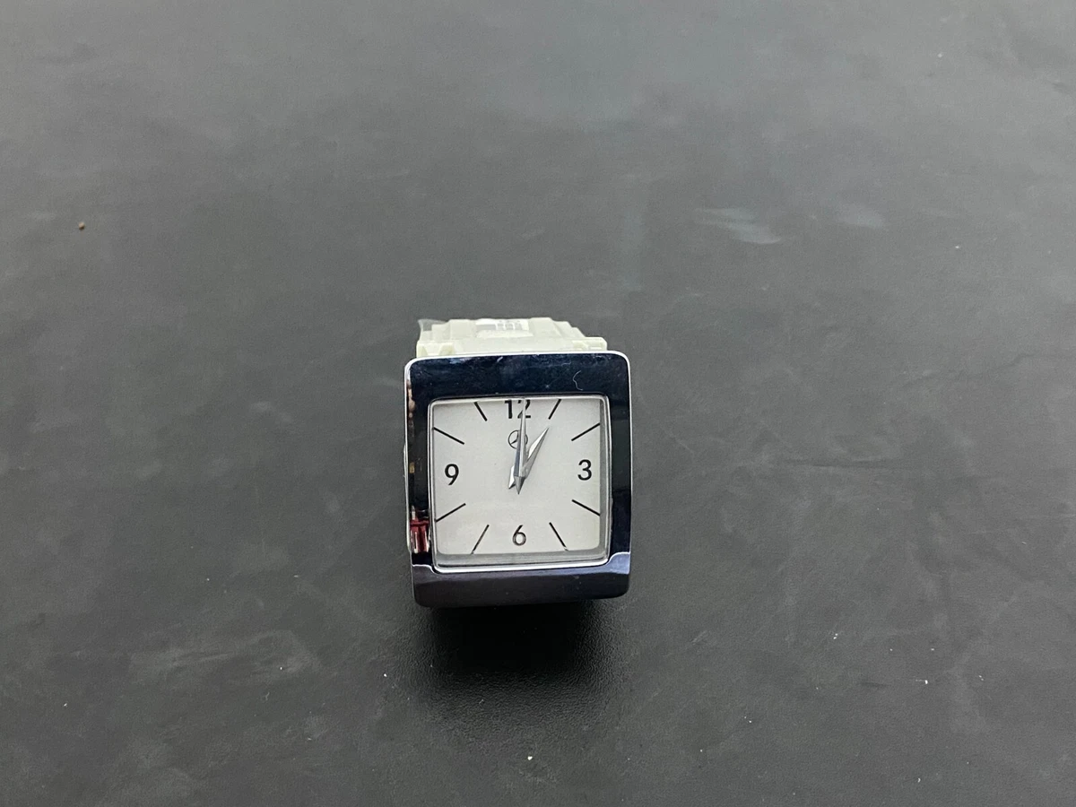 MERCEDES BENZ W212 E CLASS DASHBOARD ANALOGUE CLOCK FRONT CENTRE 